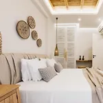 Villa Downtown Naxos City